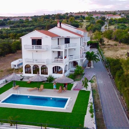 Vrana  Apartmani Viktorija מראה חיצוני תמונה