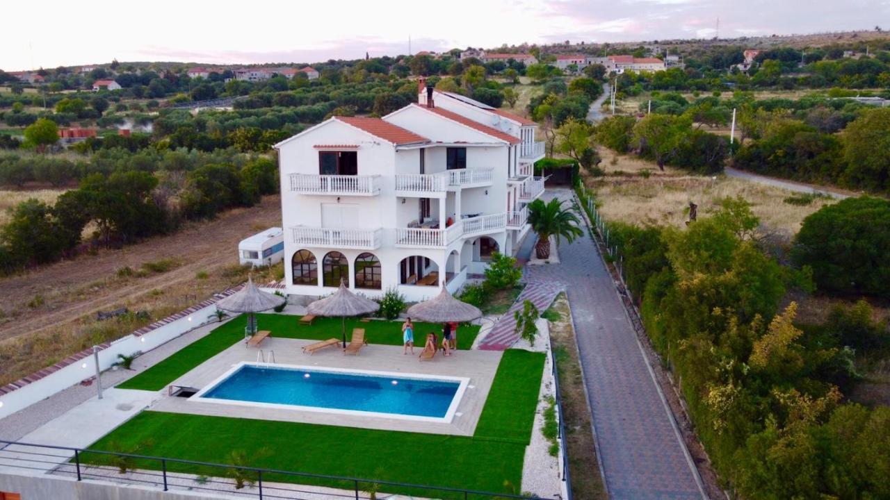 Vrana  Apartmani Viktorija מראה חיצוני תמונה