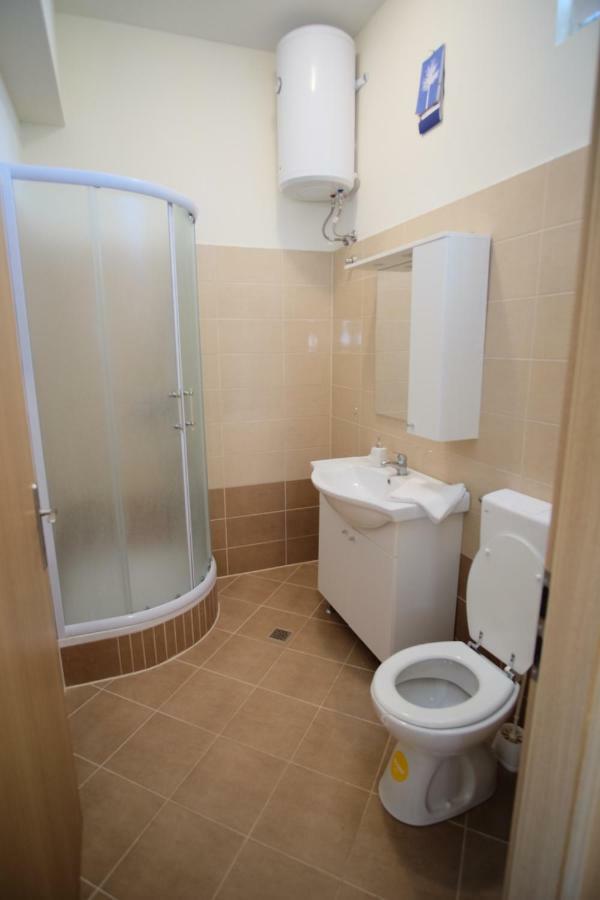 Vrana  Apartmani Viktorija מראה חיצוני תמונה