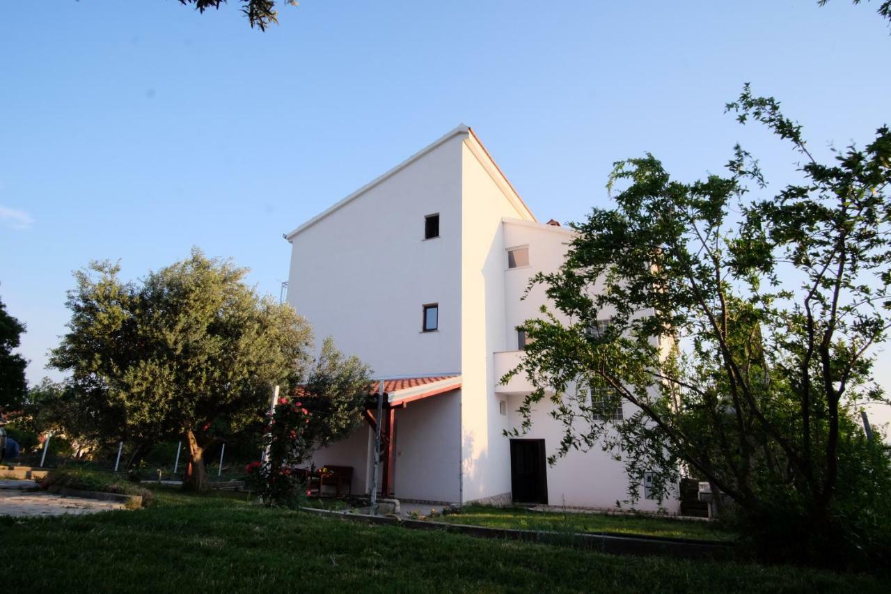 Vrana  Apartmani Viktorija מראה חיצוני תמונה