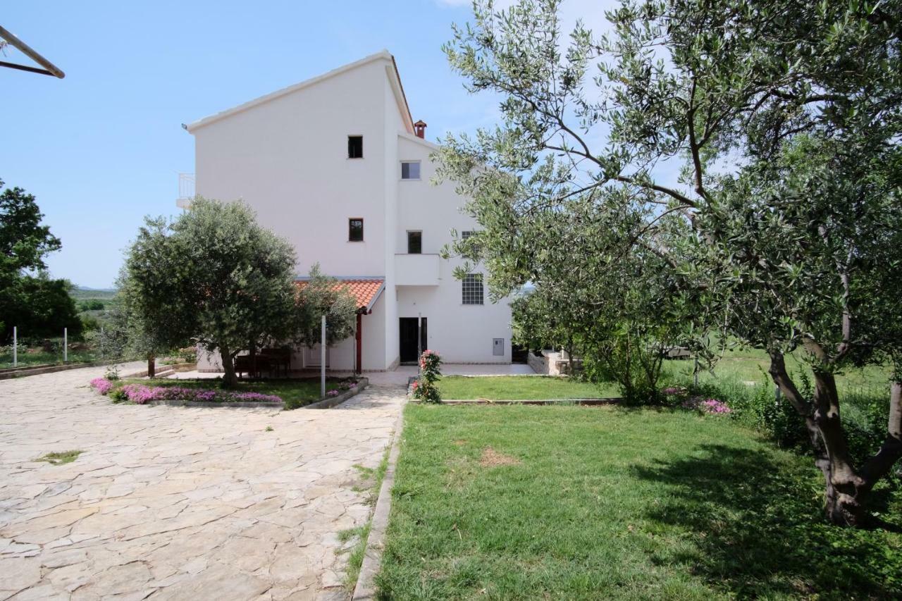 Vrana  Apartmani Viktorija מראה חיצוני תמונה