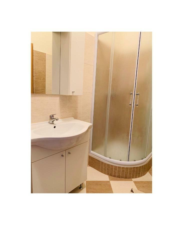 Vrana  Apartmani Viktorija מראה חיצוני תמונה