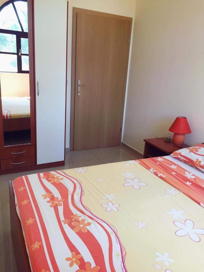 Vrana  Apartmani Viktorija מראה חיצוני תמונה