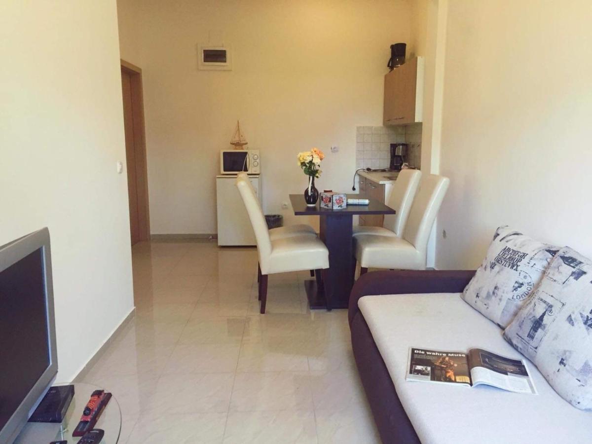 Vrana  Apartmani Viktorija מראה חיצוני תמונה
